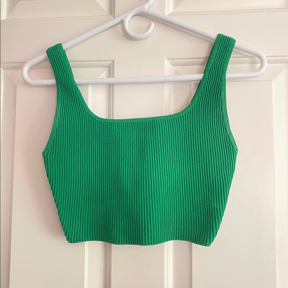 Aritzia Tops - Aritzia Babaton Tank